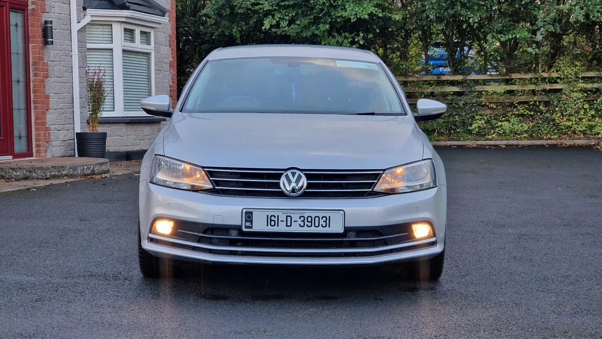 Volkswagen Jetta 2016 - Image 4