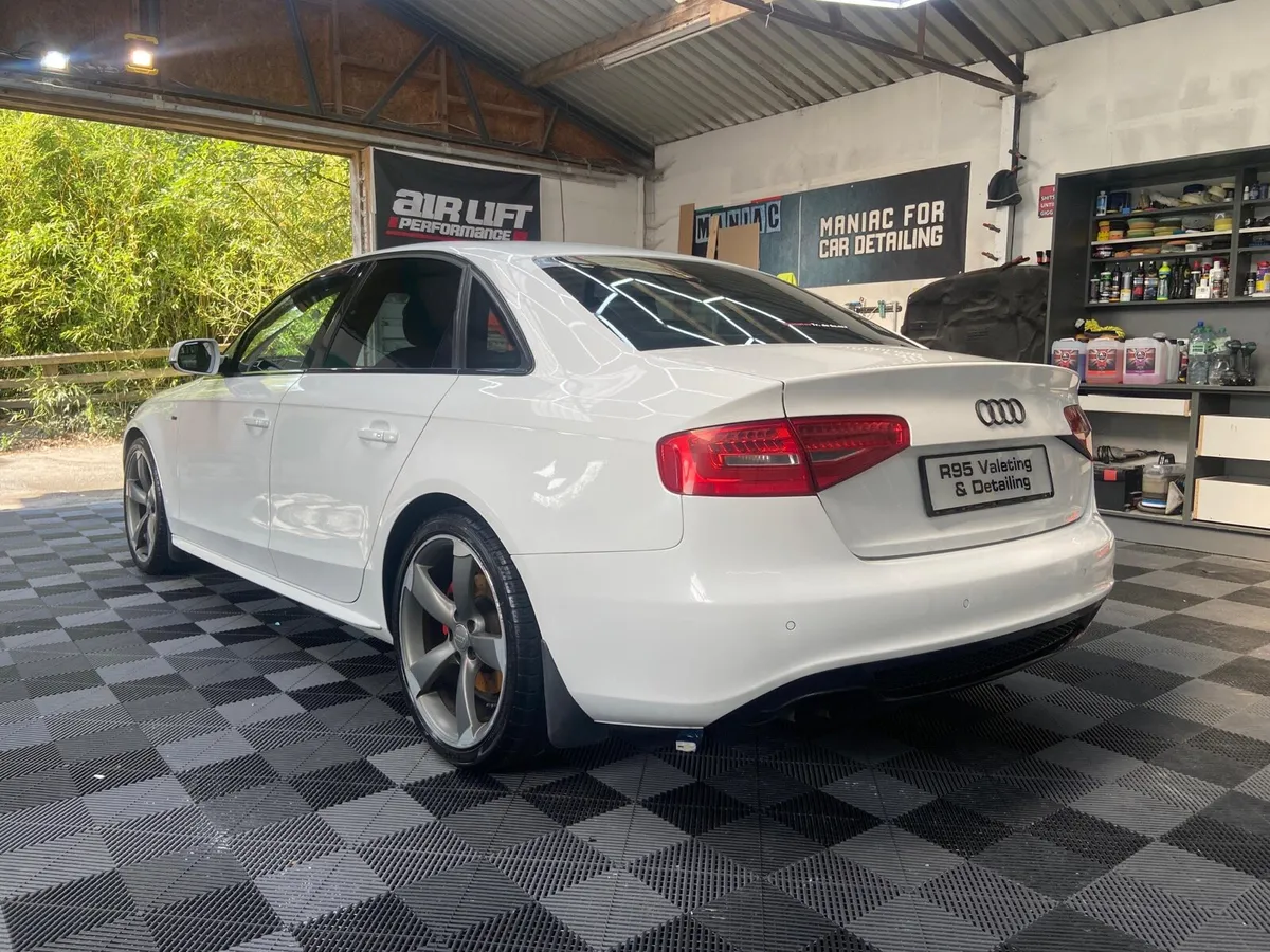 Audi A4 2.0 TDI S-line Black Edition NCT Oct 2026! - Image 4