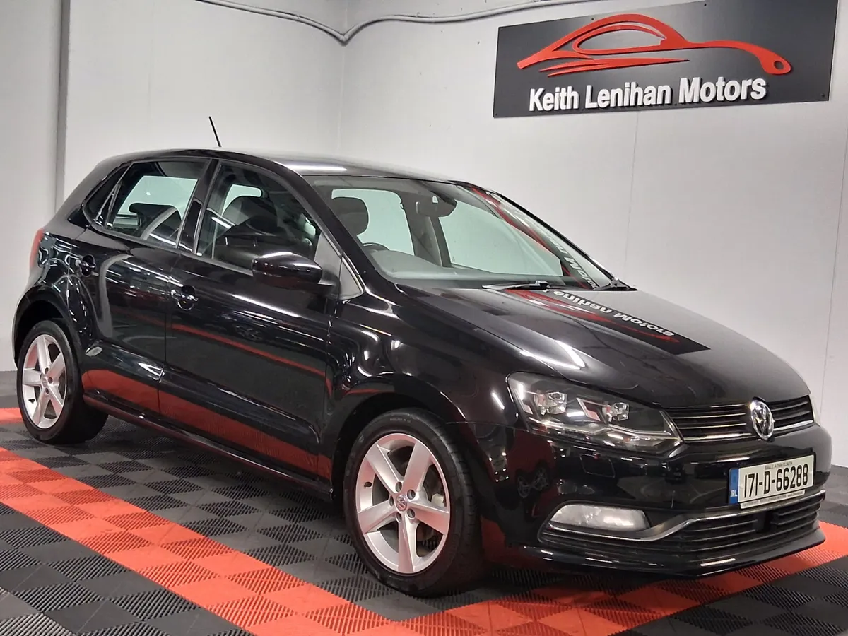 2017 Volkswagen Polo **AUTO  - HIGH SPEC** - Image 3