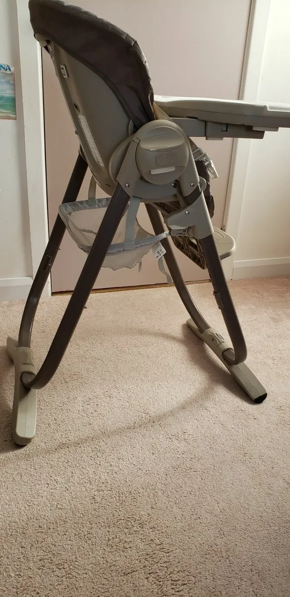 Chicco high chair - real leather - Image 2