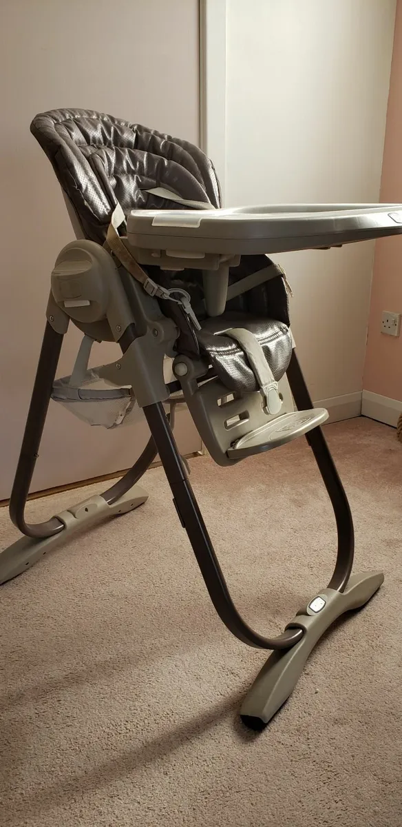 Chicco high chair - real leather - Image 3