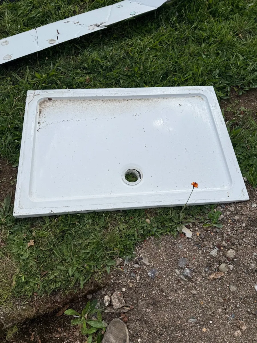 Shower tray
