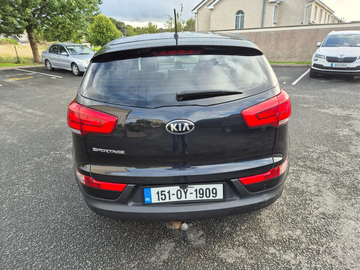 Kia Sportage 1.6 Petrol Manual. Service History - Image 2