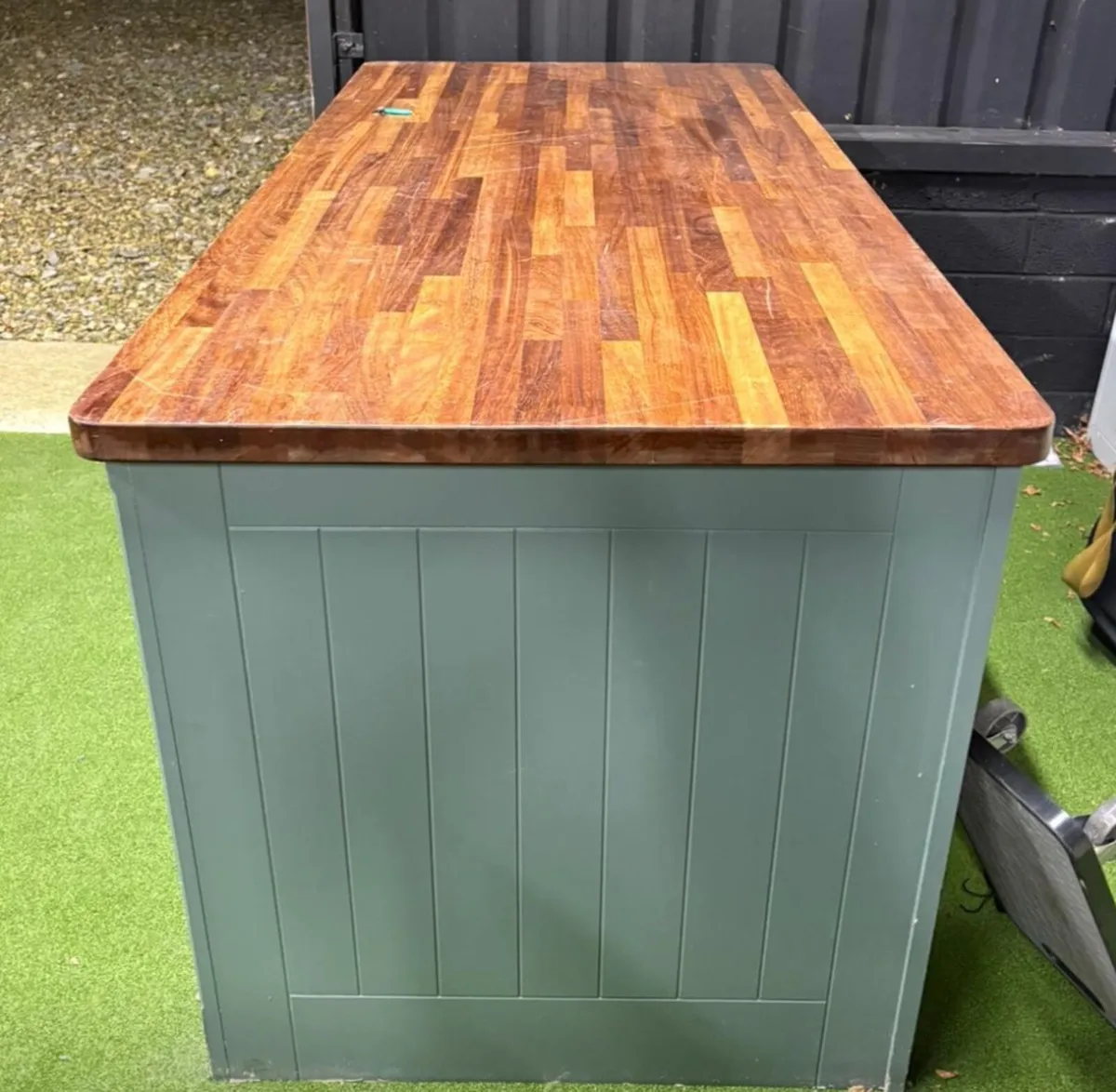 Kitchen Island - Image 3