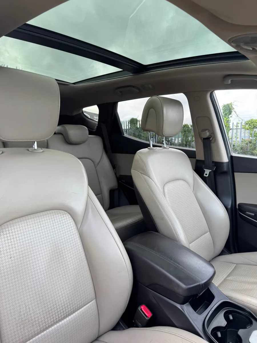 Hyundai Santa Fe 2013 5 seat crew cab 4x4 auto - Image 2