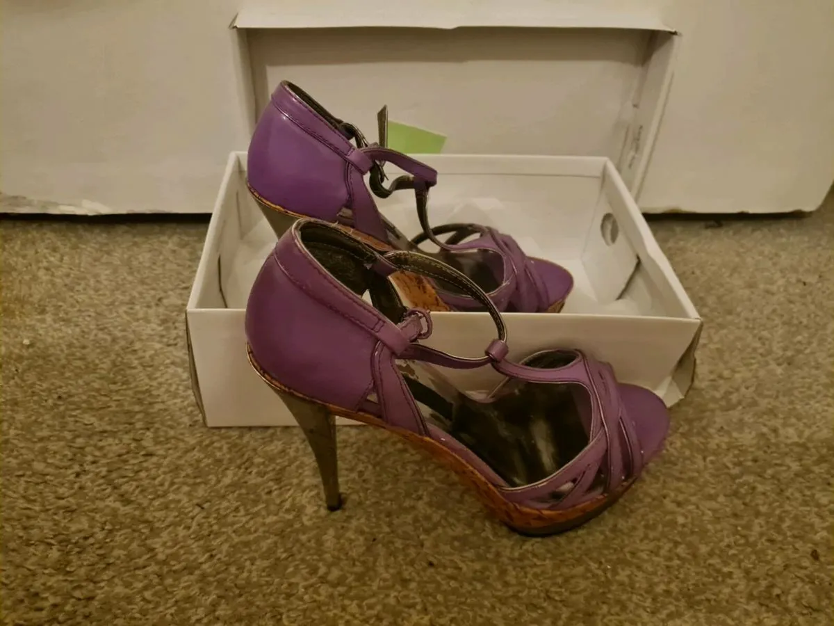Womans heals shoe's ect - Image 3