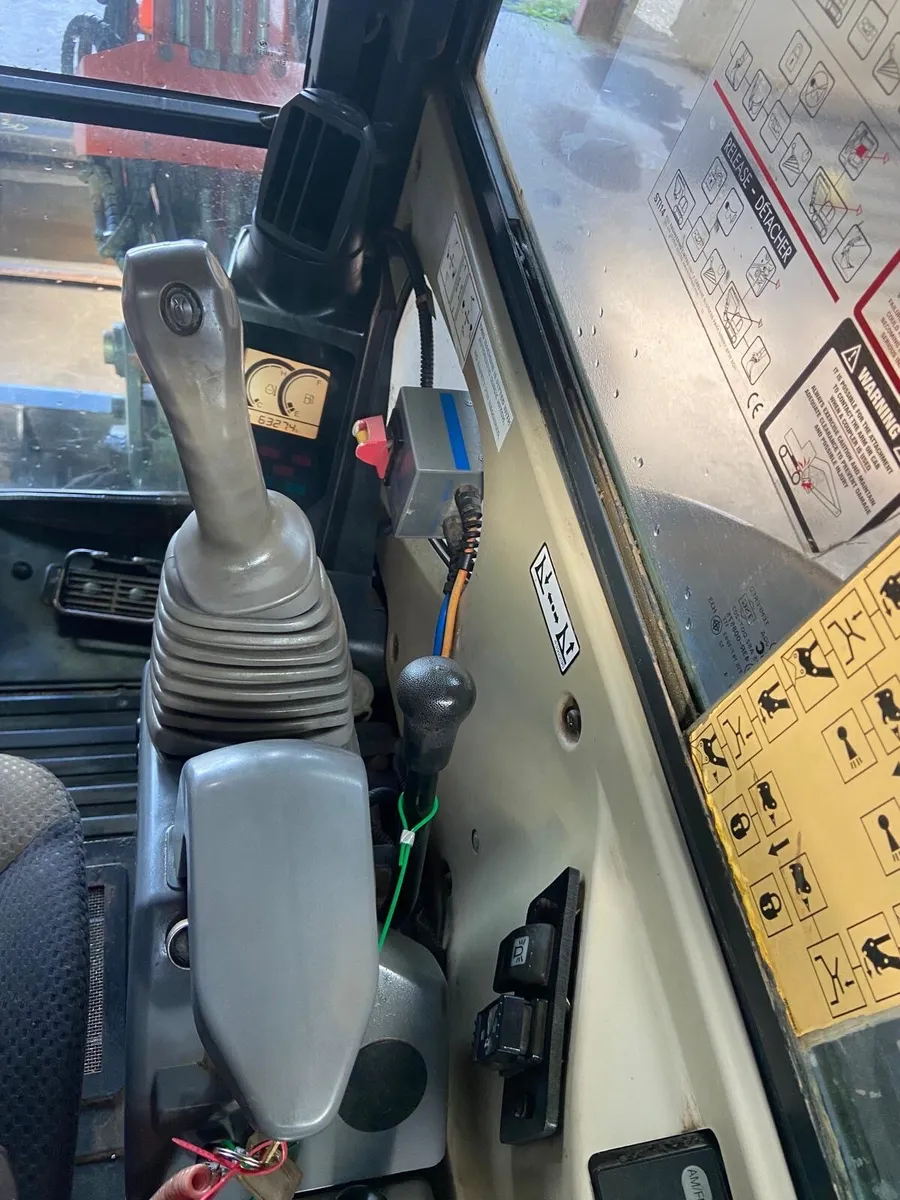 2013 hitachi Zaxis 29U - Image 4