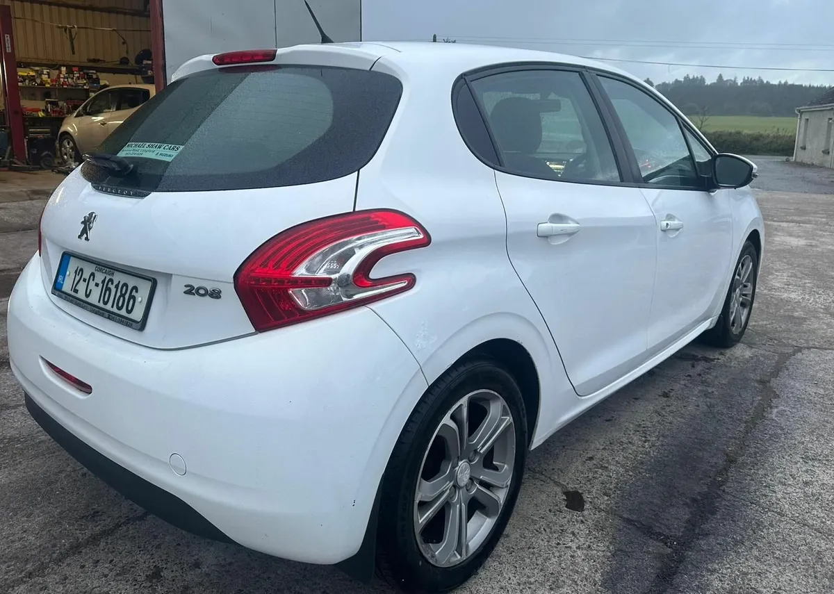 Peugeot 208 2012 - Image 4