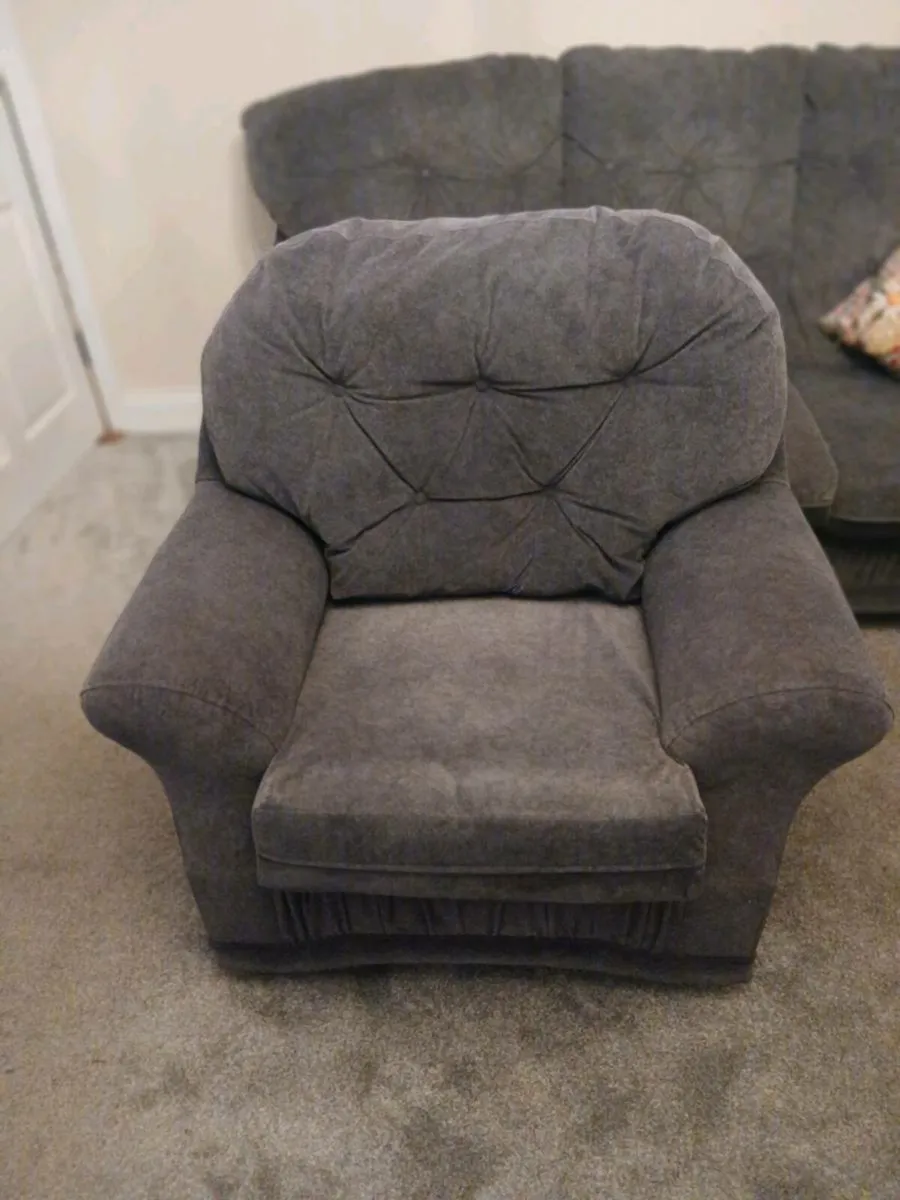 Couch - Image 3