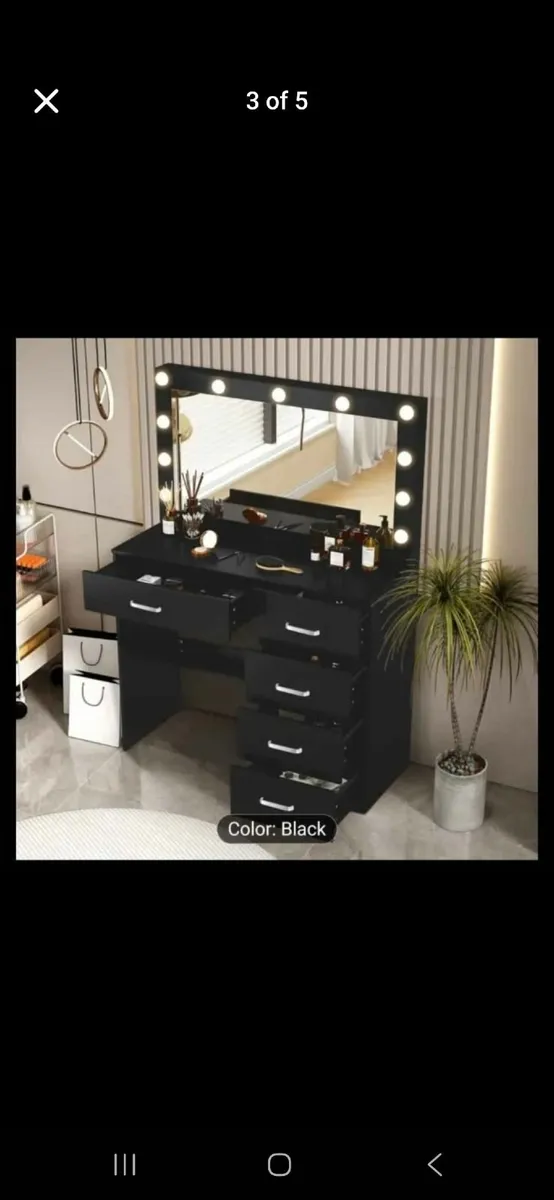 Vanity table with lights - Image 2