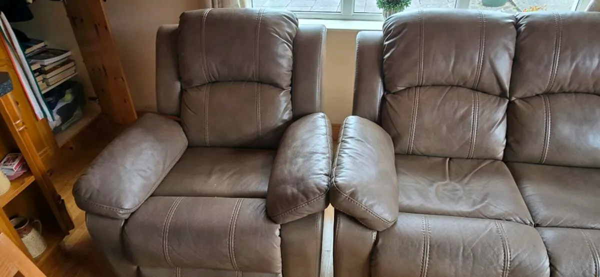 3 Seater Couch & 2 chairs - Image 3