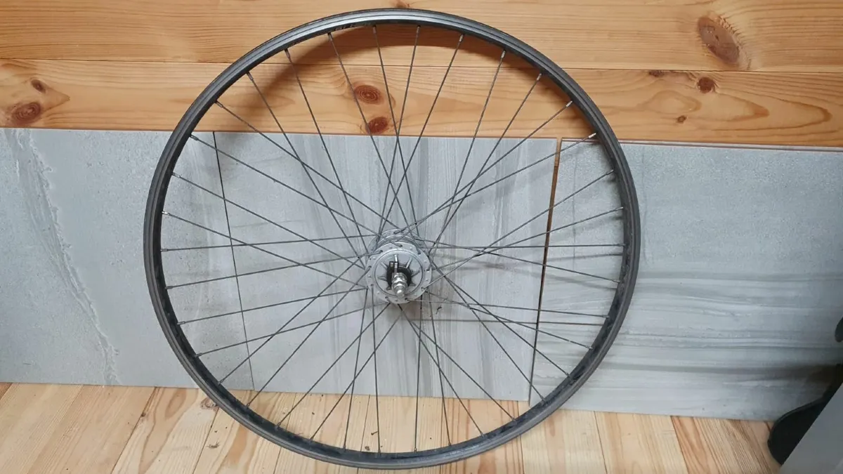 Wheel Front 28" Dynamo - Image 1