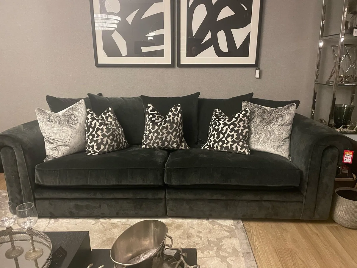 Whitemeadow new sofa reduced - Image 1