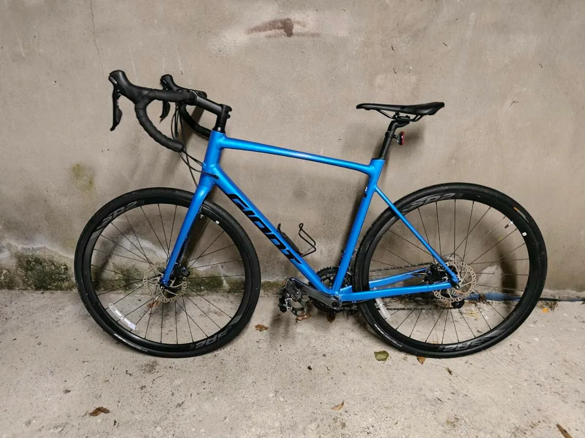 Giant Contend AR Bike - Image 1