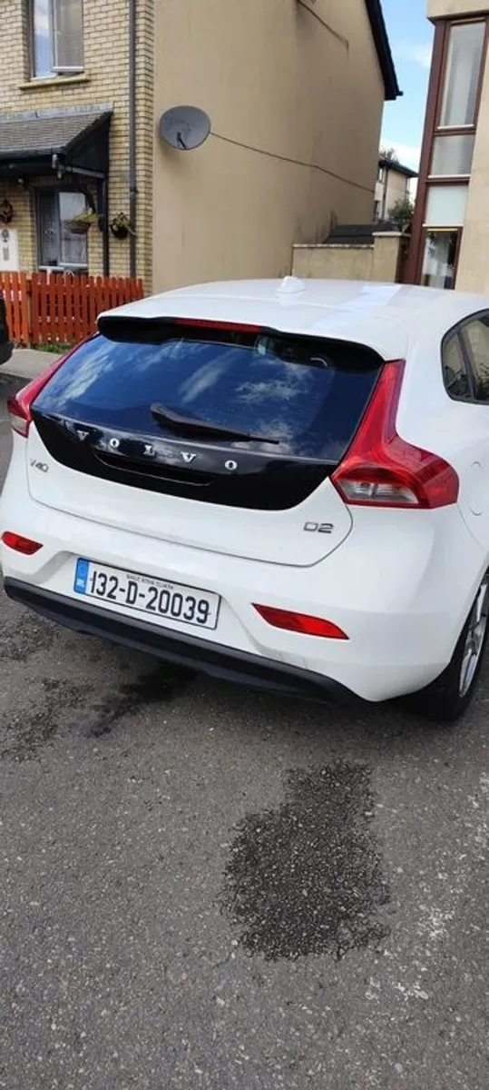 2013 Volvo V40 - Image 2