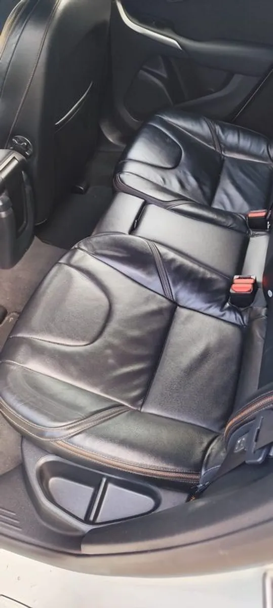 2013 Volvo V40 - Image 3