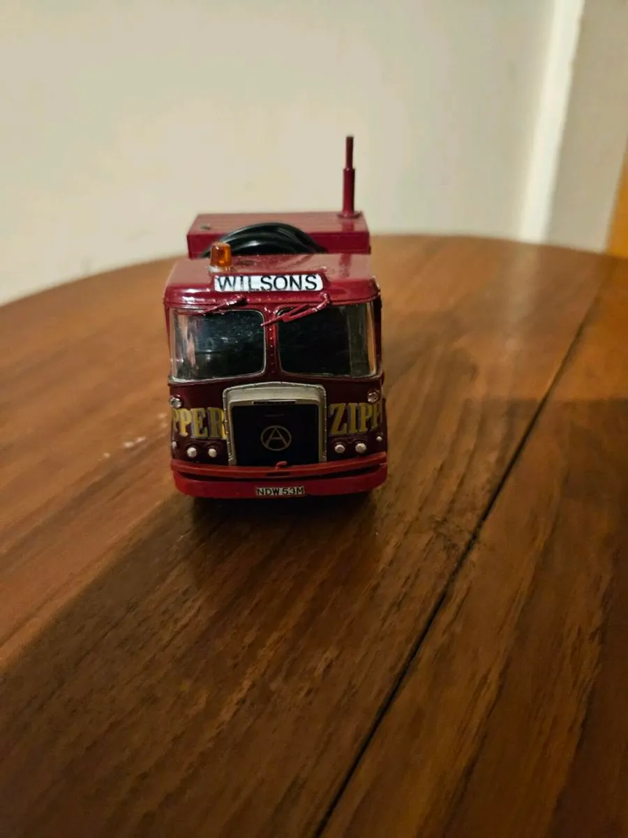Corgi Circus Fair Ground Showmans Code3 Truck - Image 2