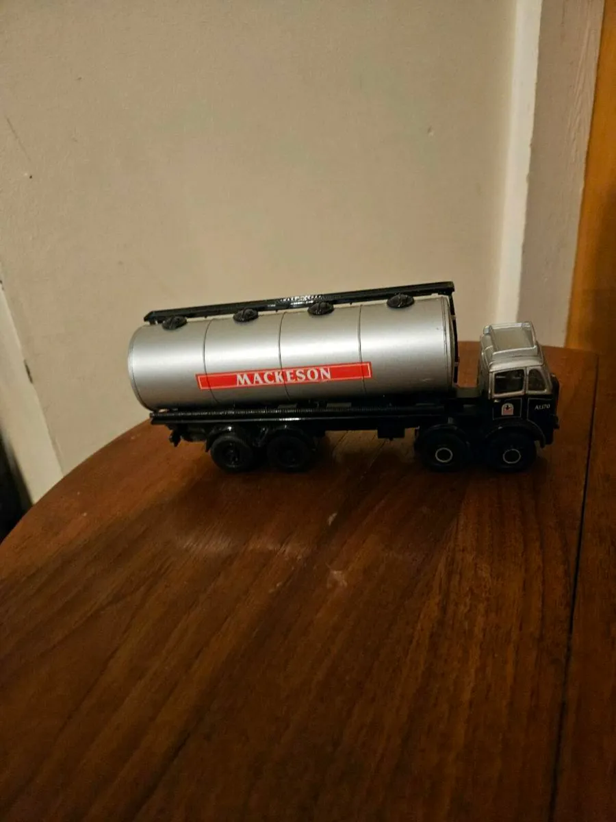 Corgi Foden Tanker - Image 3