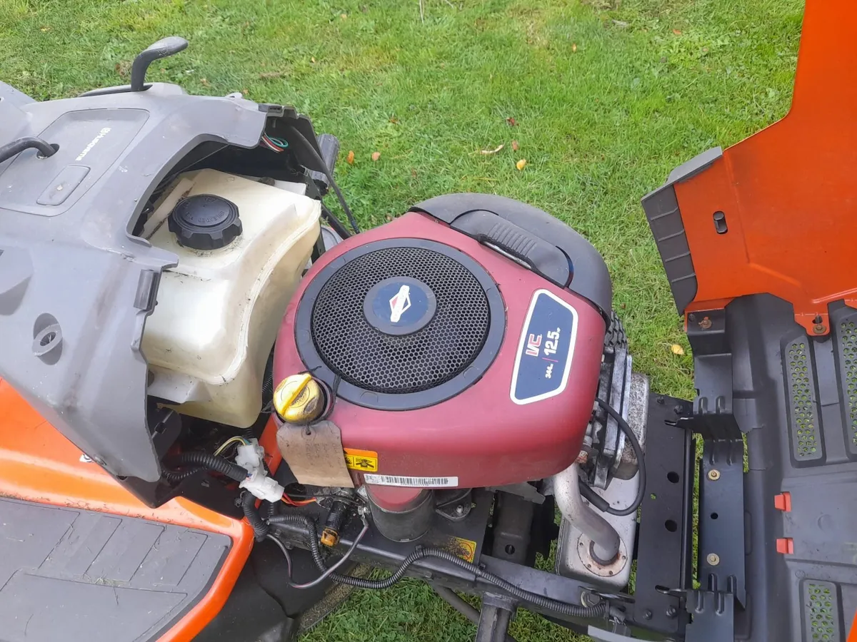 Ride on lawnmower - Image 2
