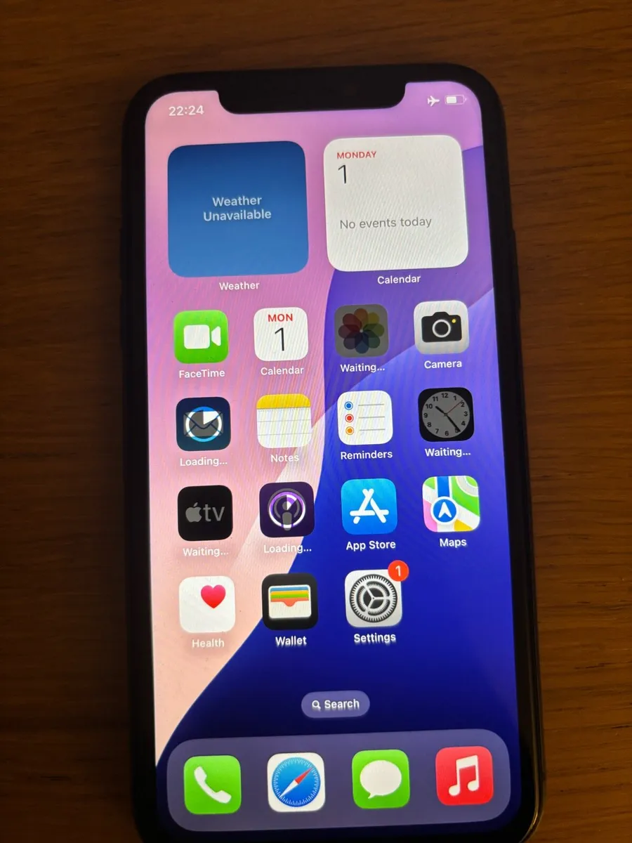iPhone 11 - Image 2