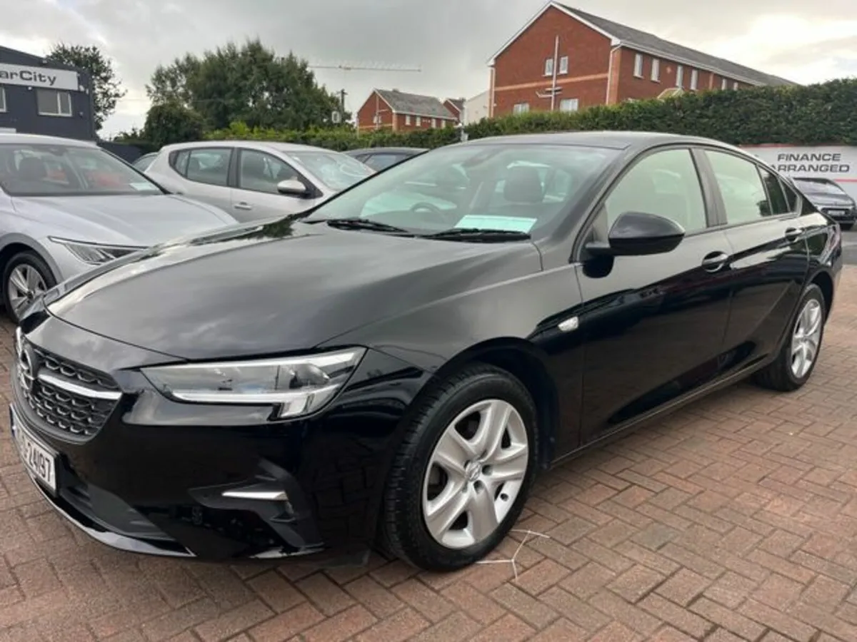 Opel Insignia Low KM Diesel 5DR fantastic Value - Image 2