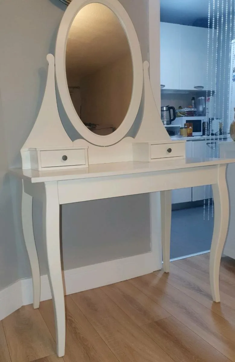 Dressing table + mirror - Image 1