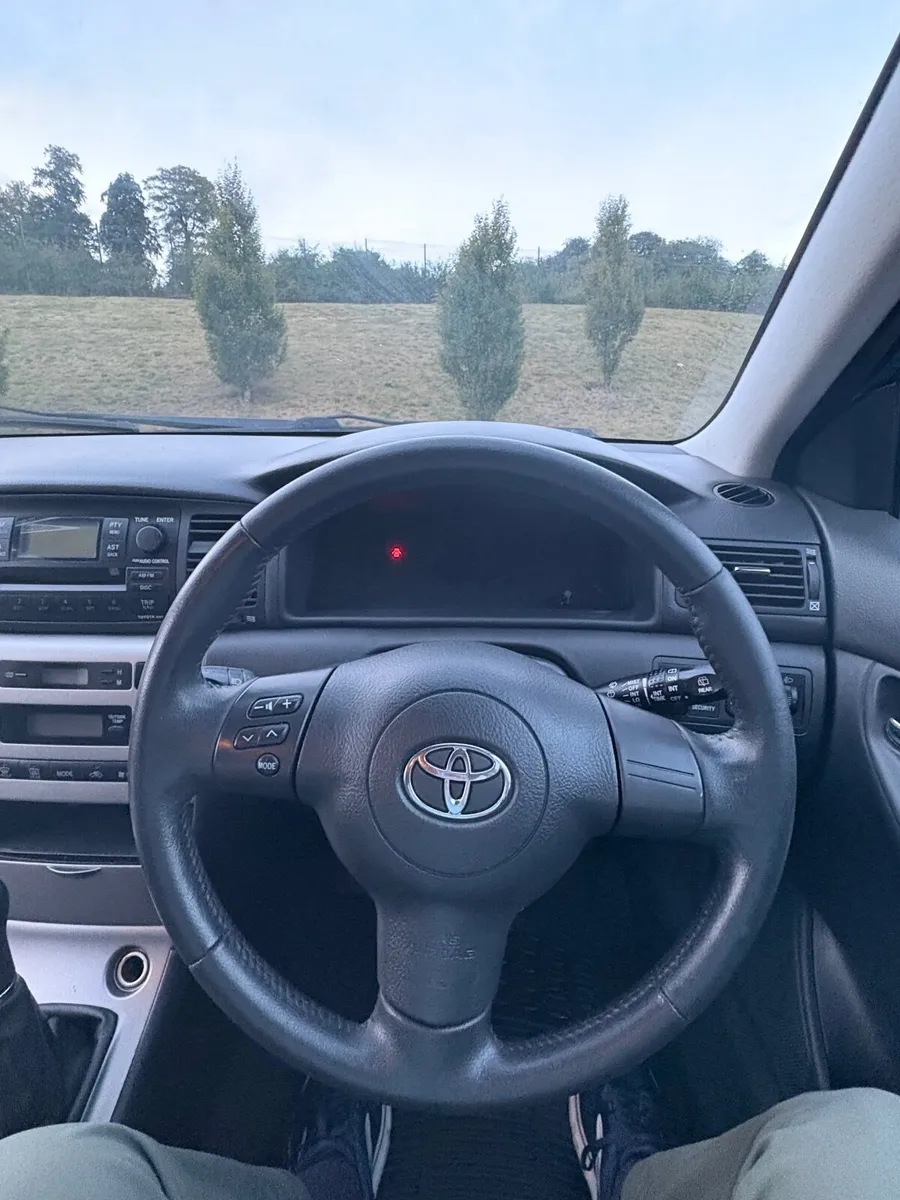 Toyota Corolla 2007 - Image 2