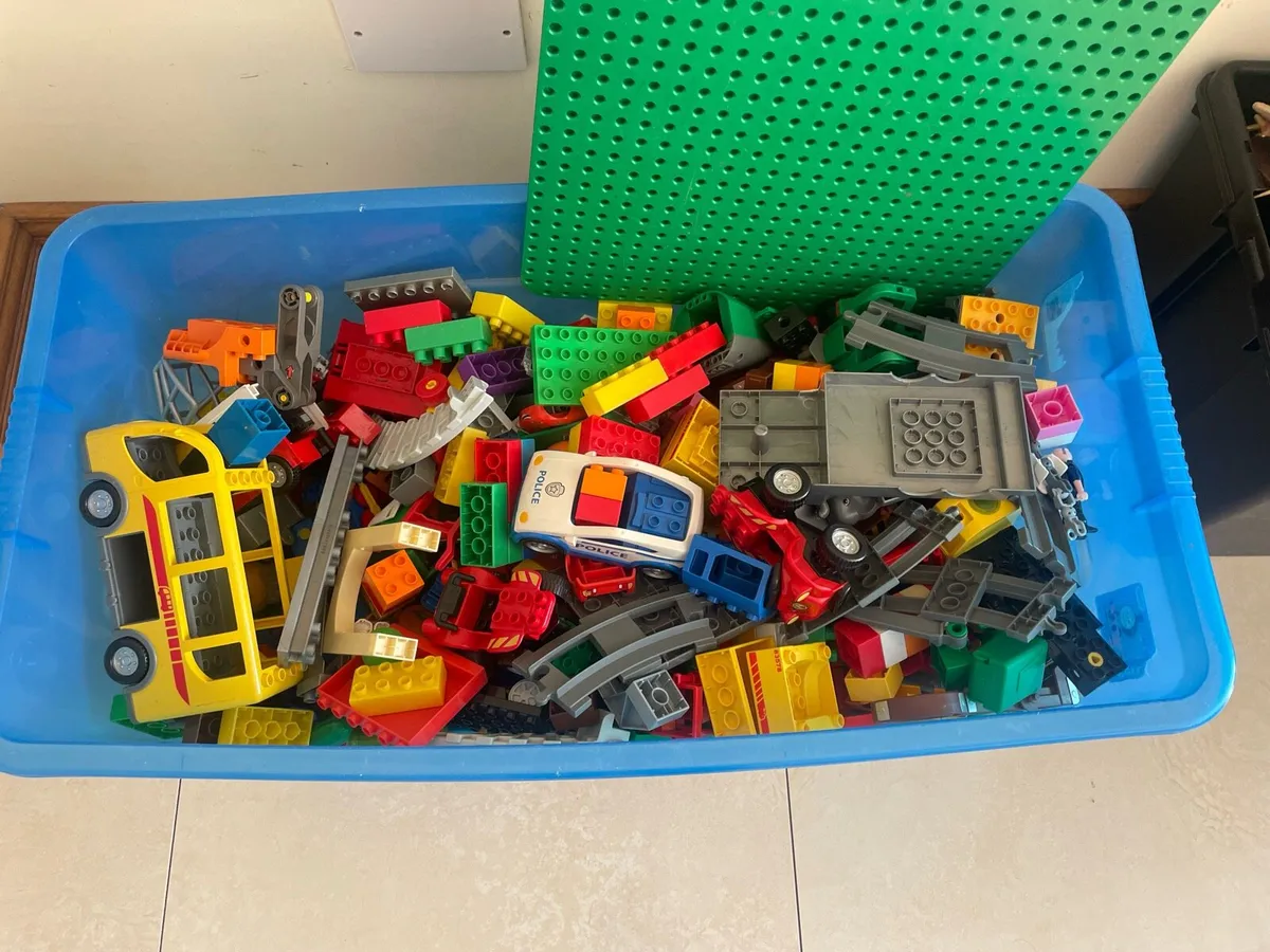 Massive box of Lego - Image 1