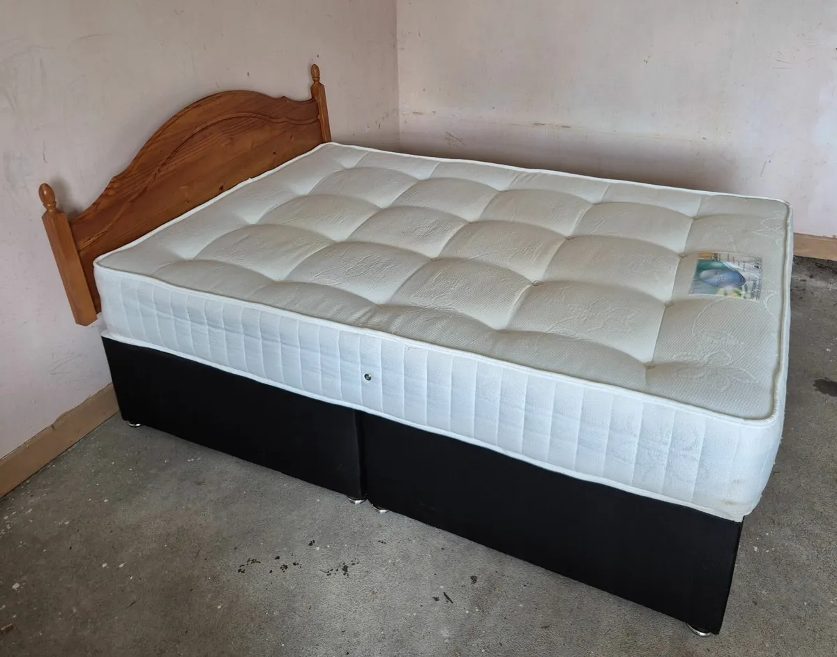 Double Bed - Image 4