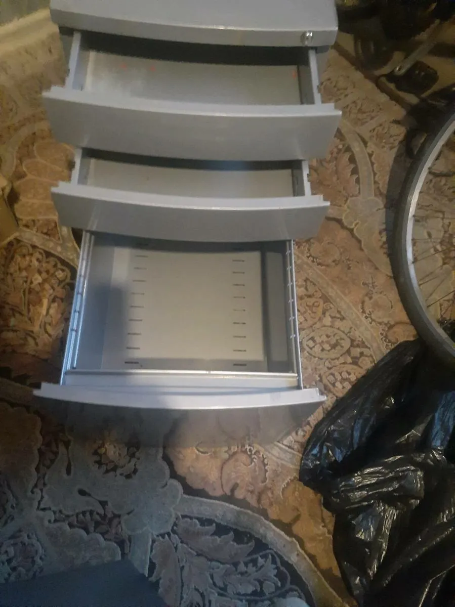 Filing cabinet - Image 3