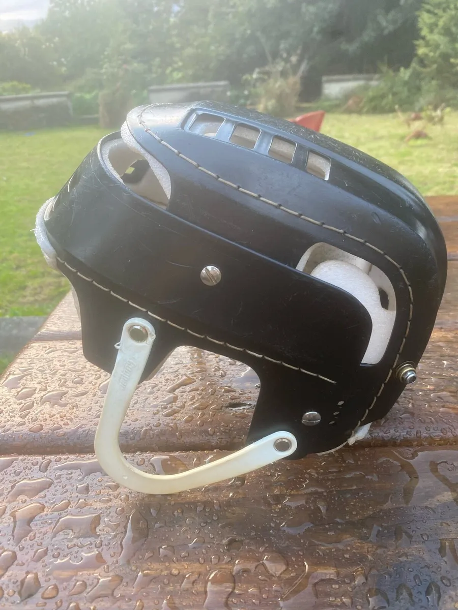 Black stitched oldstyle Cooper sk100 Rollerboard - Image 2