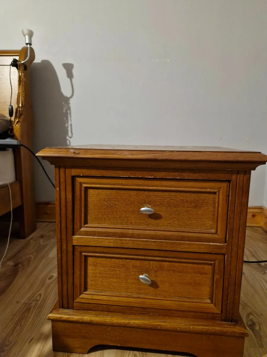 Bedroom furniture, tv,box shelfs, matching mirror - Image 2