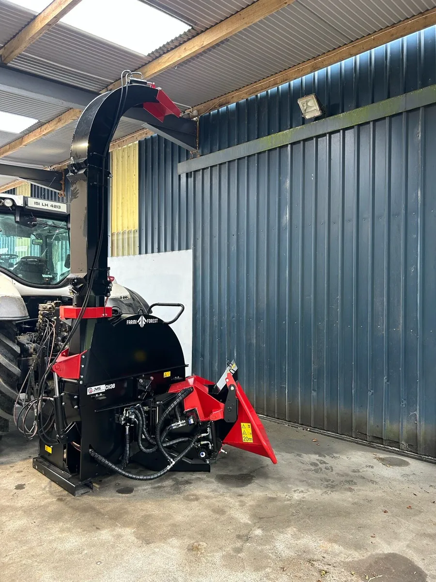 Farmi Forest ACR 15” Woodchipper - Image 3