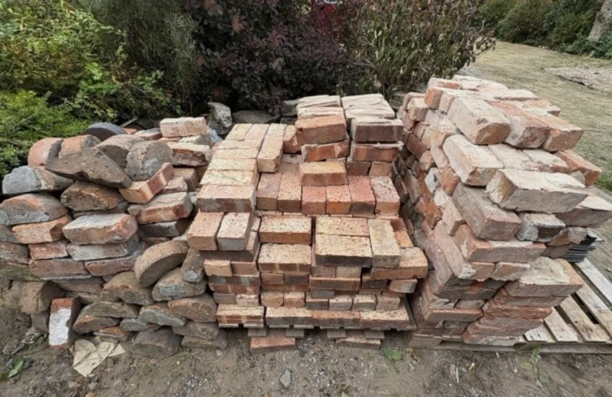 Reclaimed bricks - Image 1