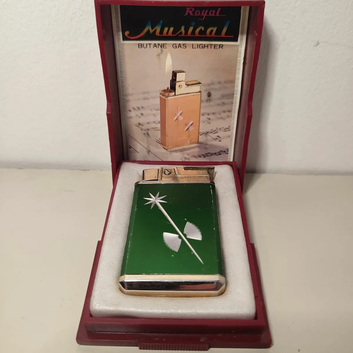 Vintage Royal Musical R-500 Butane Lighter In box - Image 1