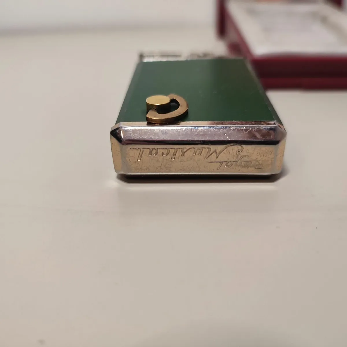 Vintage Royal Musical R-500 Butane Lighter In box - Image 3