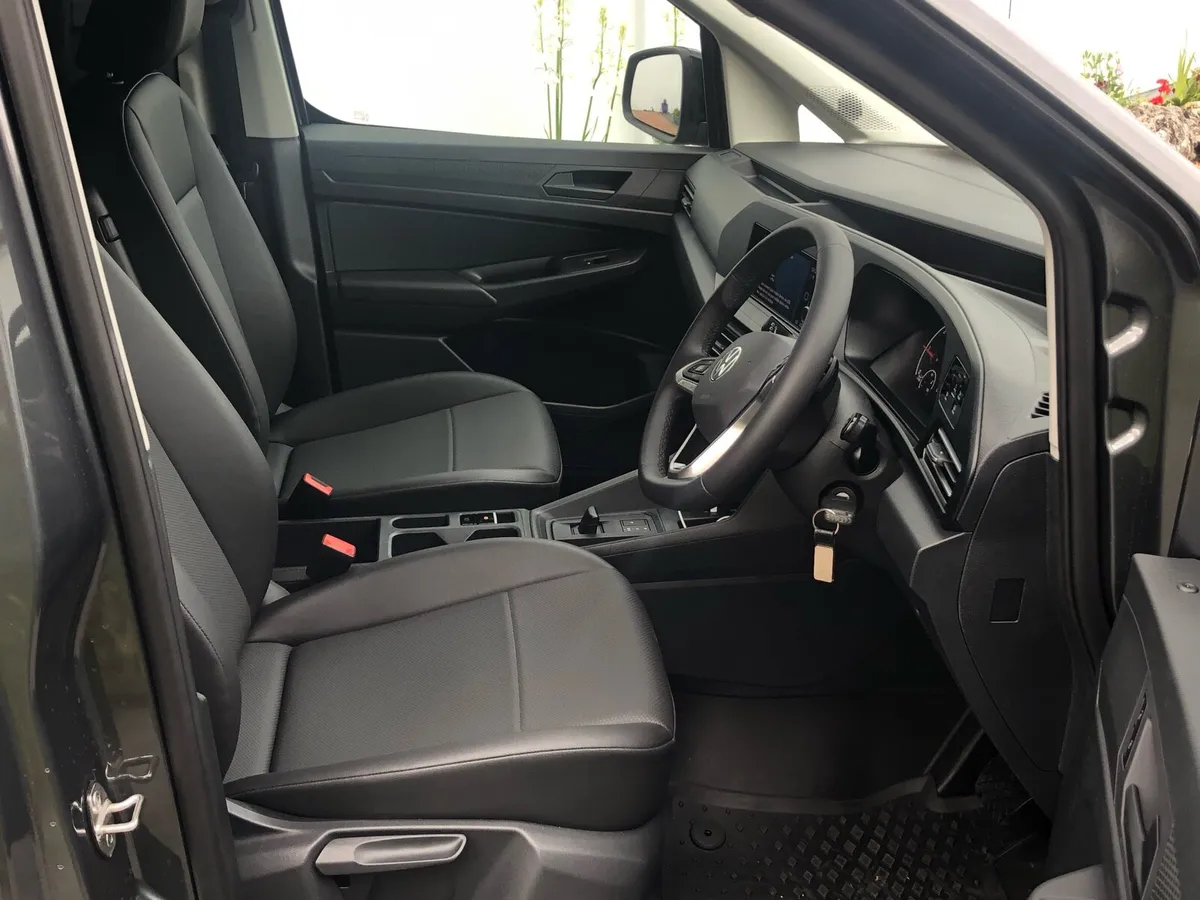 VW CADDY EDITION AUTO 122bhp NO VAT - Image 4