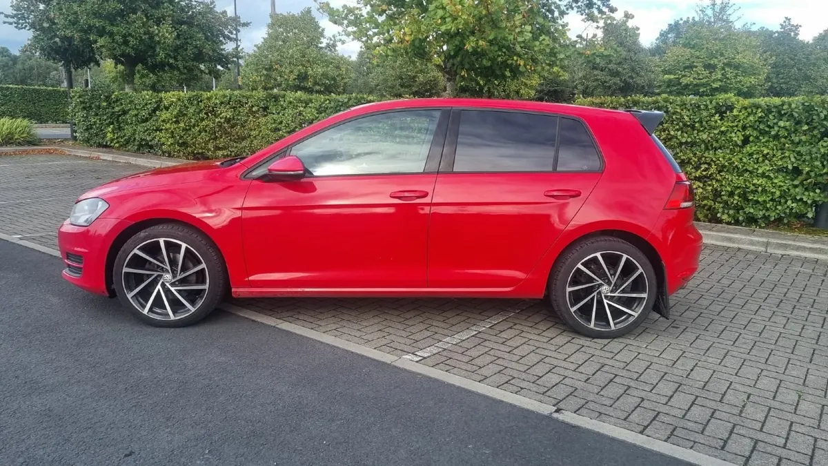 Volkswagen Golf 2013 - Image 2