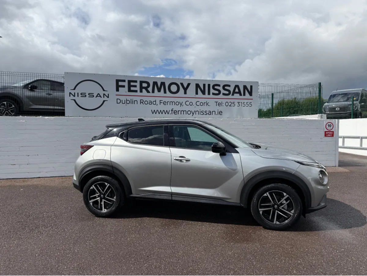 Nissan Juke SV PREMIUM Digital Dash & Sat Nav - Image 4