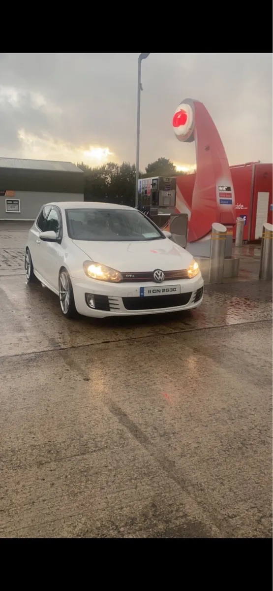 2011 3 Door 1.6 TDI VW Golf - Image 3
