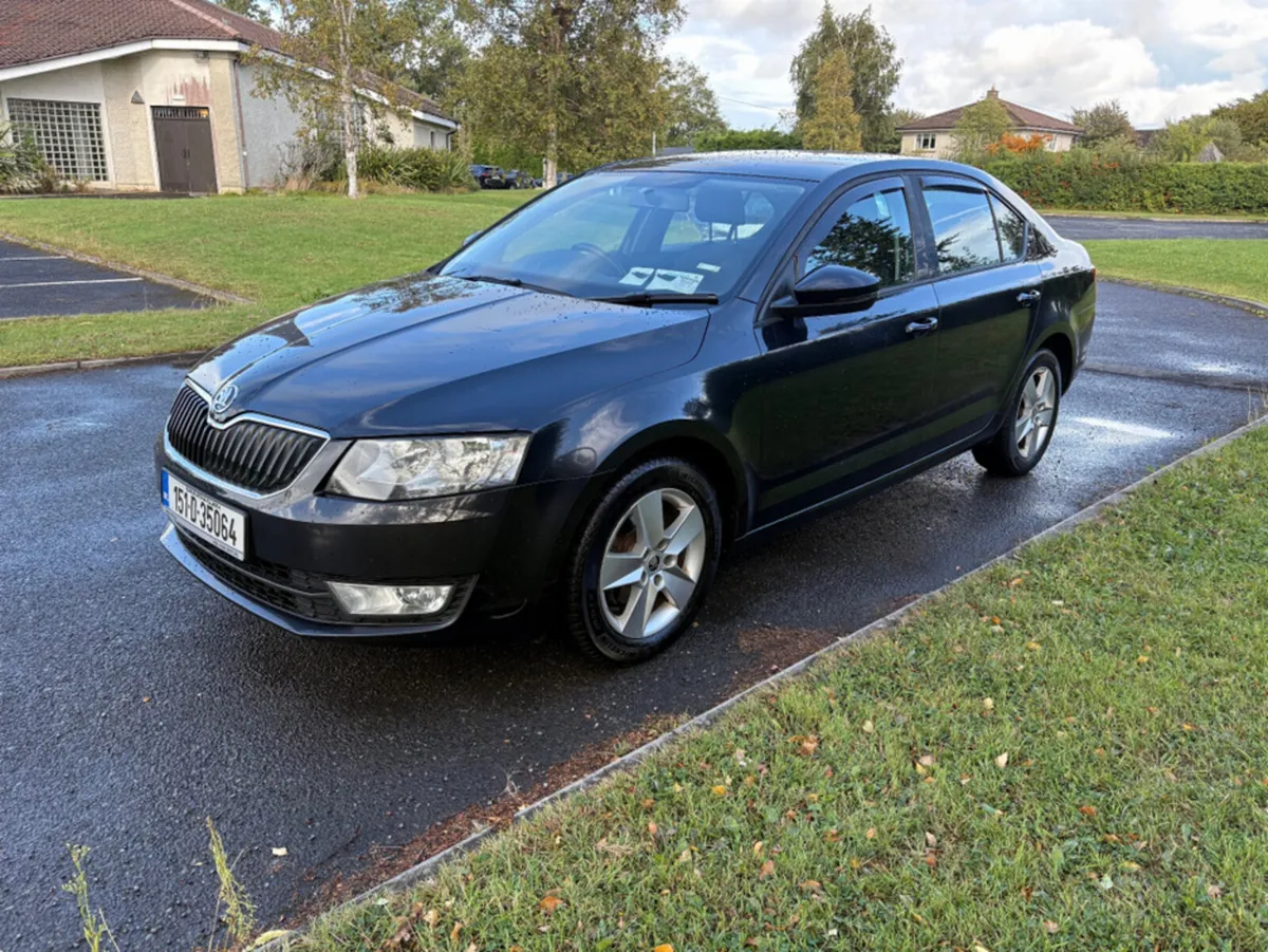 Skoda Octavia AMBITION 1.6 TDI 105HP DSG 4 4DR AUT - Image 4