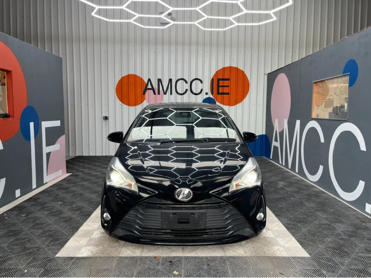 Toyota Vitz €11950 1.0 PETROL / 58k KMs / REVERSE - Image 2