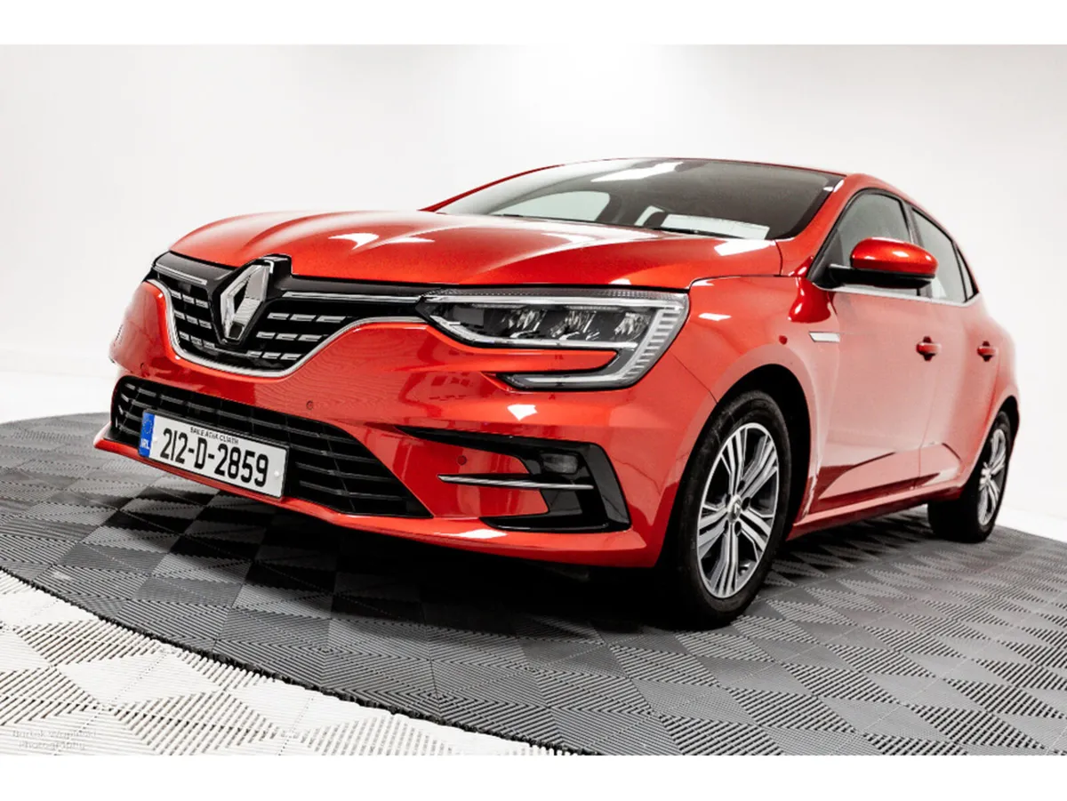 Renault Megane Iconic TCE 1.3 Petrol 140HP - Image 2