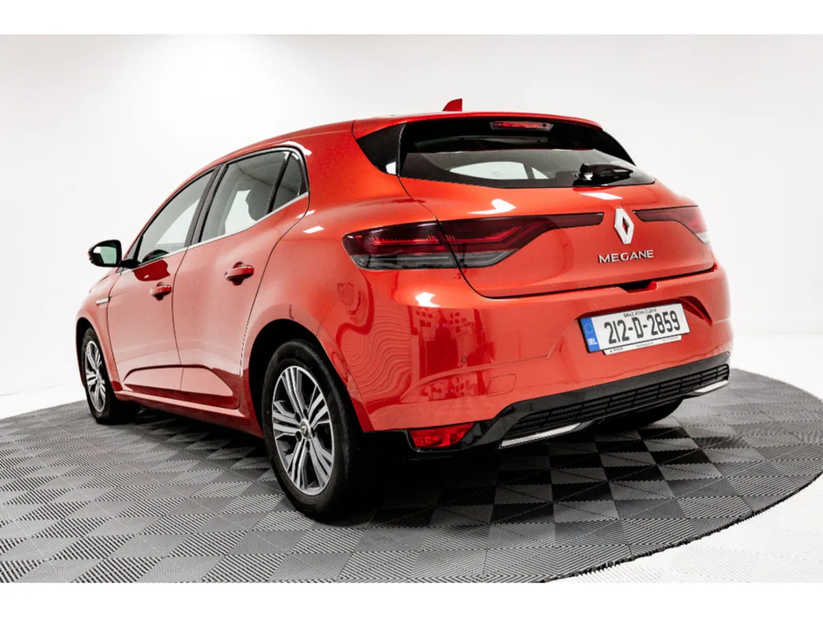 Renault Megane Iconic TCE 1.3 Petrol 140HP - Image 4