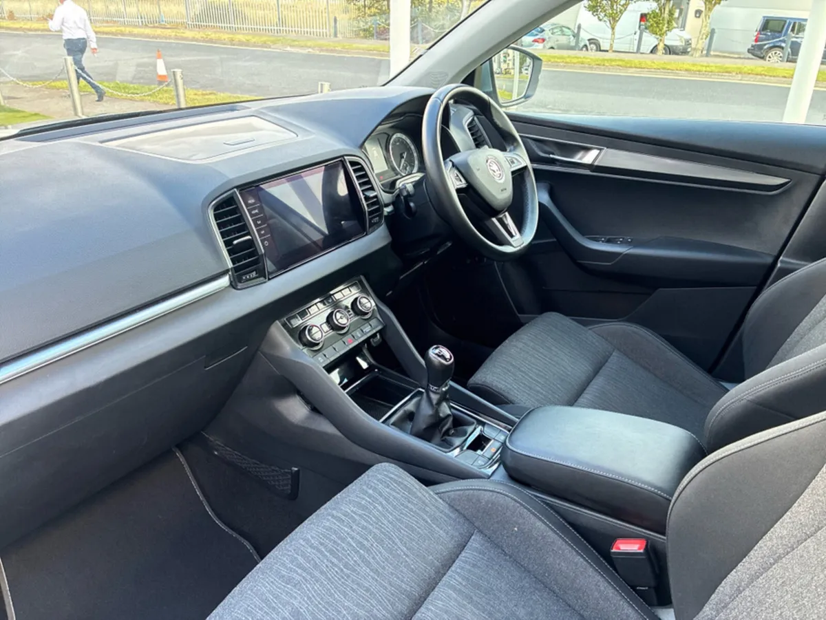 Skoda Karoq STYLE 1.5 TSI 150HP 4DR - Image 3
