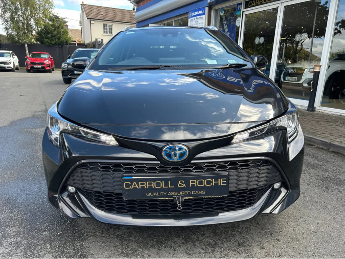 Toyota Corolla HYBRID LUNA T/S AUTO 5-Door Touring - Image 3