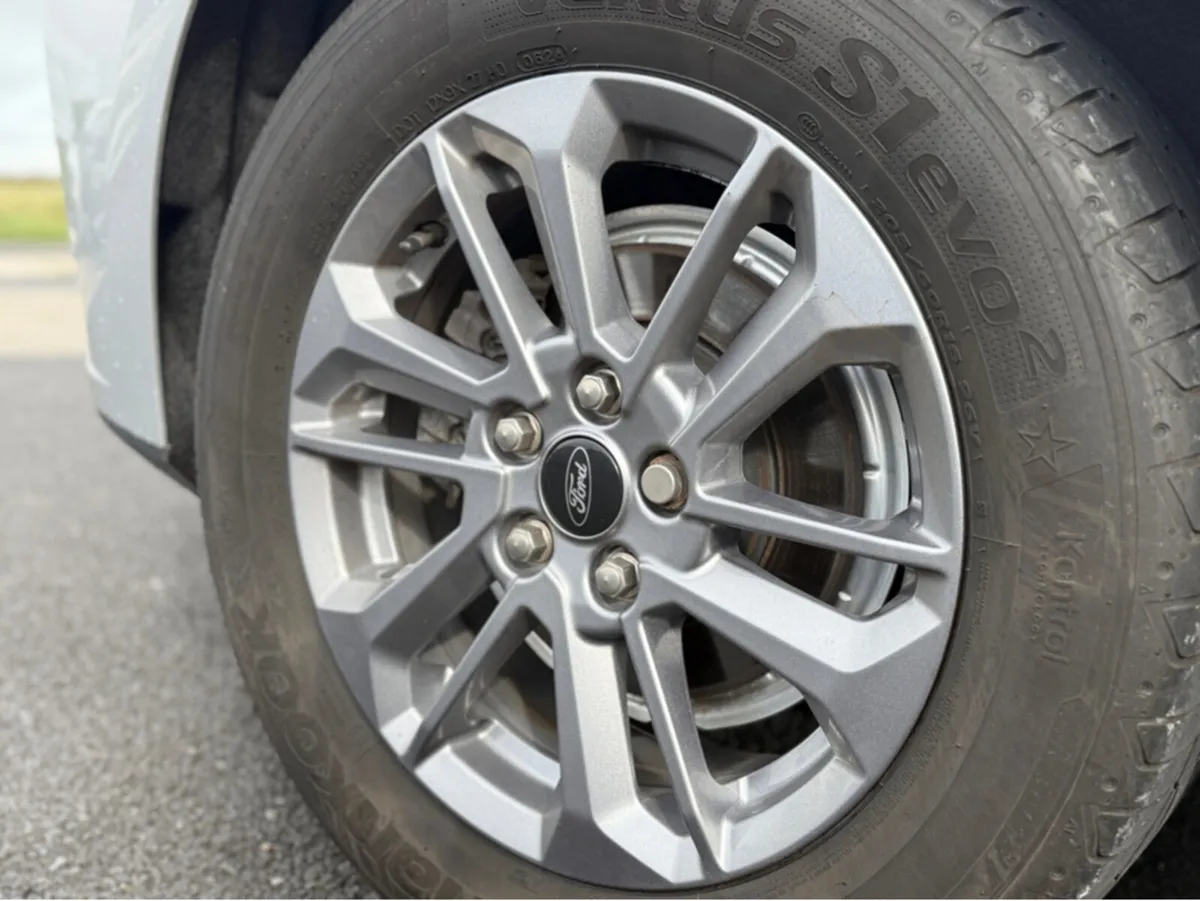Ford Focus TITANIUM STYLE ECOB - Image 3