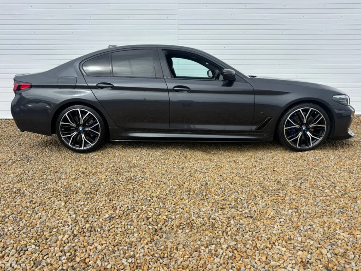 BMW 5-Series 520D AUTO M SPORT / M-PERFORMANCE KIT - Image 3