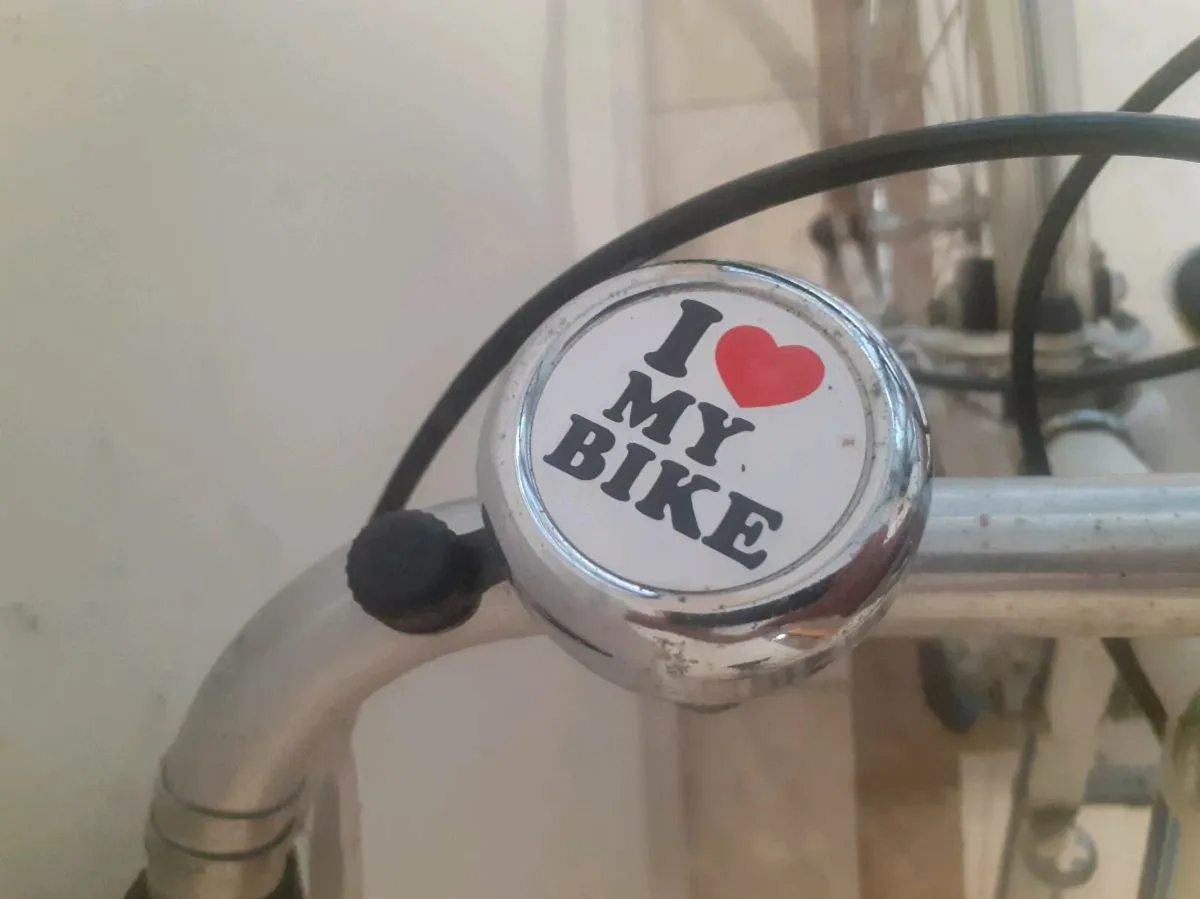 Womans Peugeot city bike - Image 4