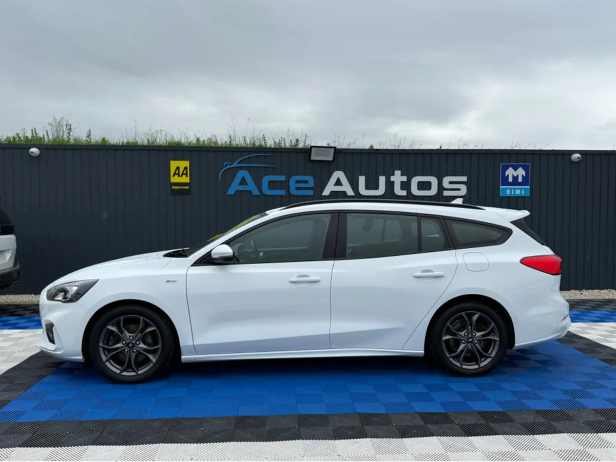 Ford Focus ST-LINE - 1.5 DIESEL - MANUAL - 12M WAR - Image 4